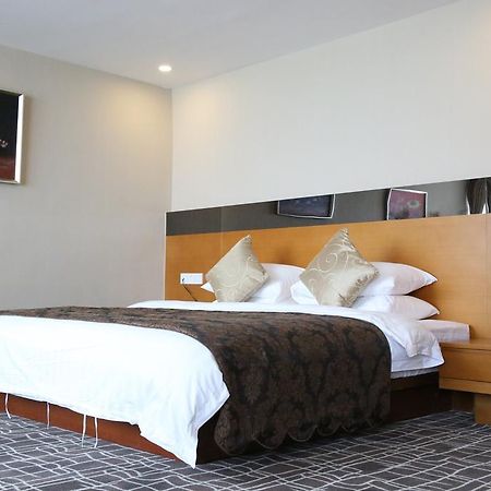Days Inn Frontier Wuxi Уси Экстерьер фото