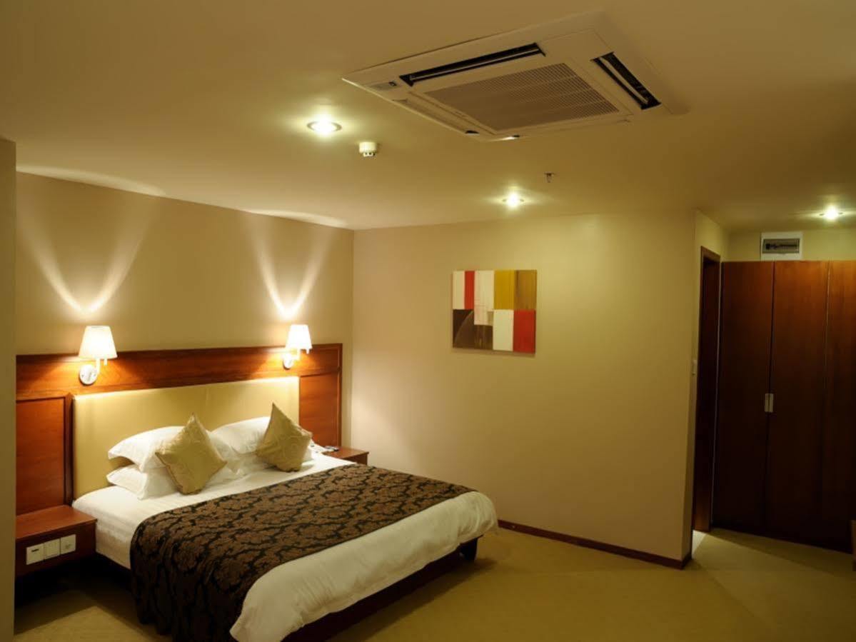 Days Inn Frontier Wuxi Уси Экстерьер фото